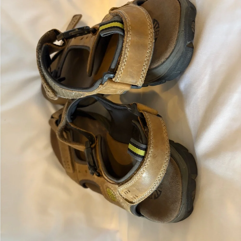 Dunham Versatile‎ Footwear by Balance Brown Men's Sandals Size 11E